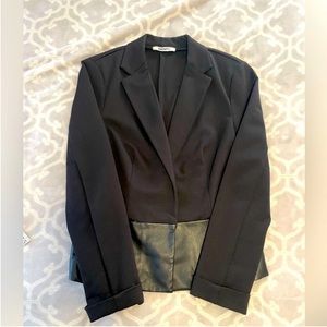 DKNYC women’s black blazer with faux leather bottom accent, size large.